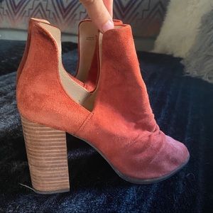 Kristin Cavallari / Chinese Laundry Suede Boots